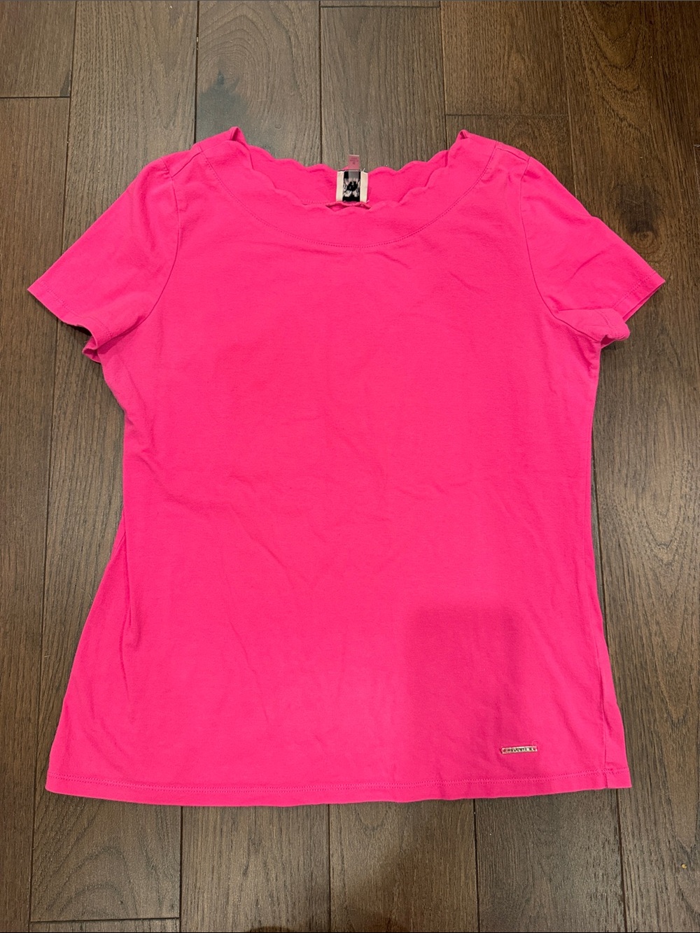 Anne Klein Pink Scallop Neck Short Sleeve Tee Size Medium - C4-102